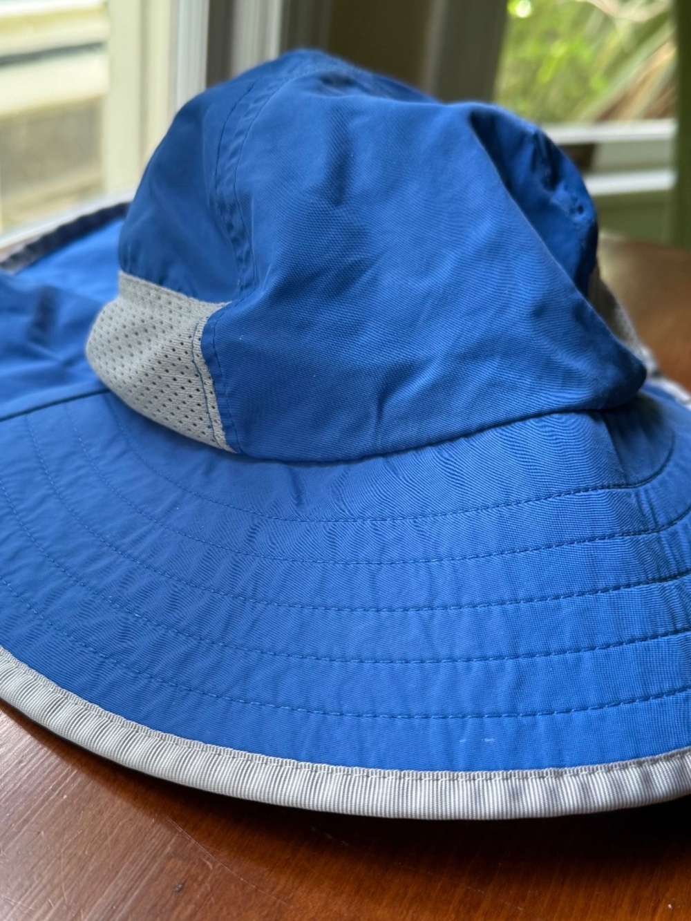 Sunday Afternoons Kids sun protection hat sz L